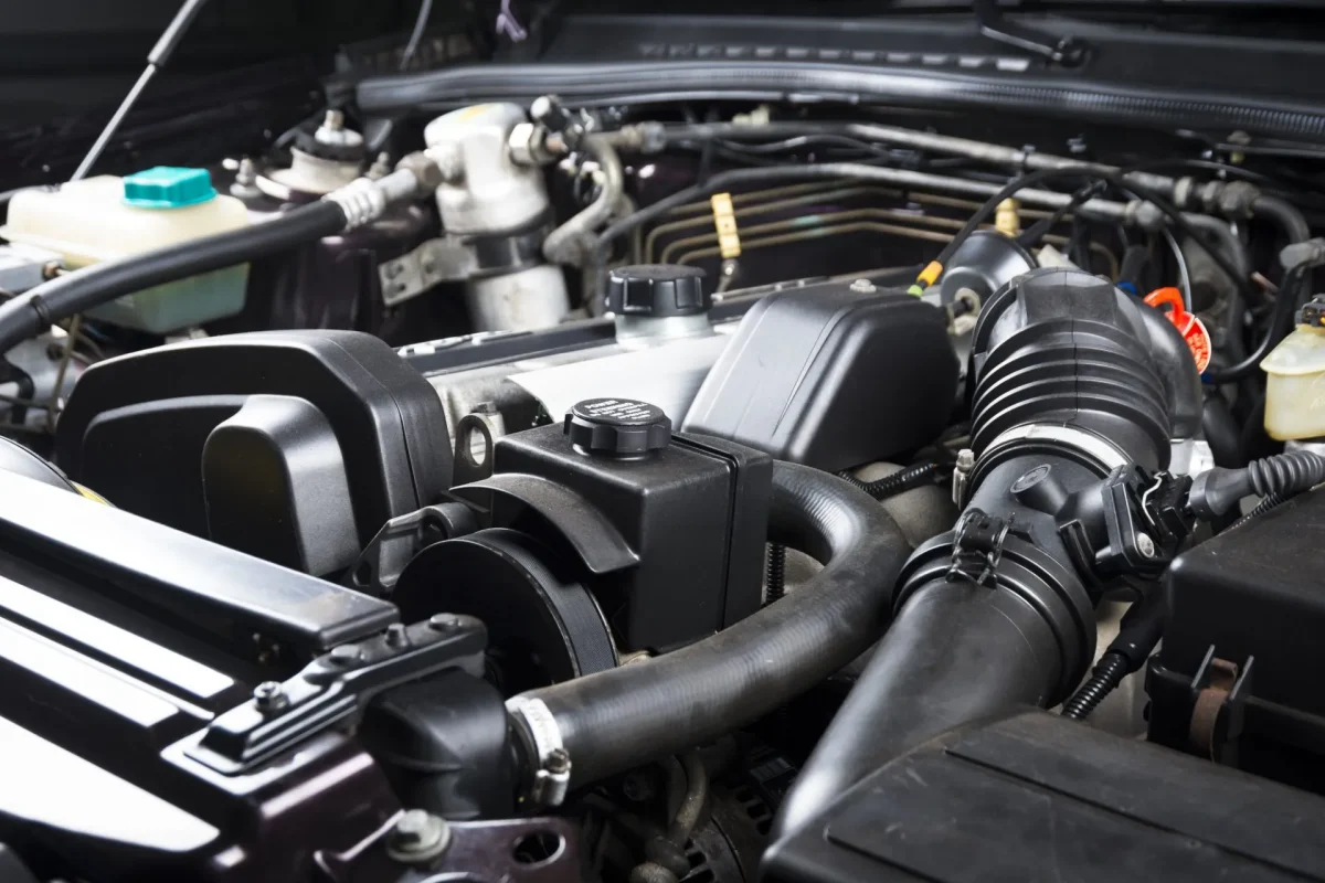 car-engine-P5XHYJM